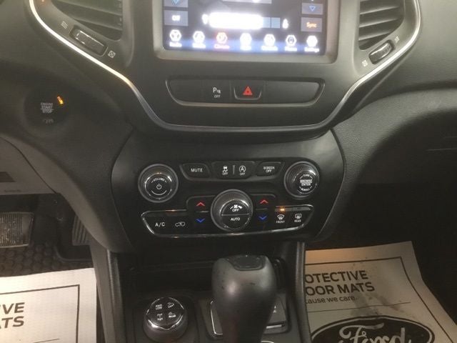 2020 Jeep Cherokee Trailhawk