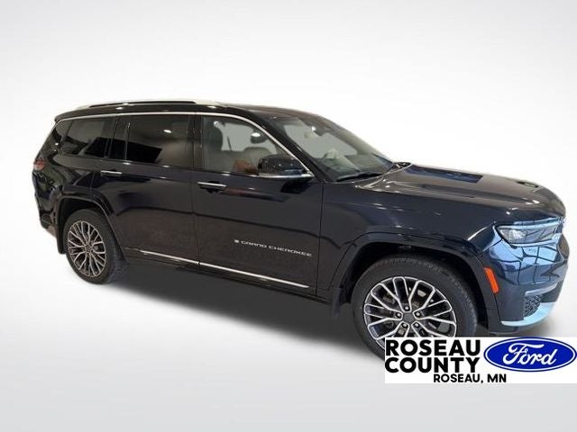 2023 Jeep Grand Cherokee L Summit Reserve 4x4's photo