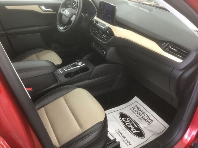 2022 Ford Escape Titanium