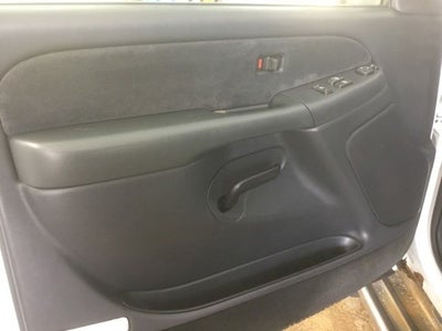 2000 Chevrolet Silverado 1500 LS