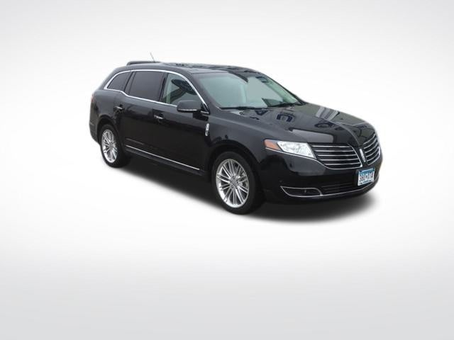 Used 2018 Lincoln MKT Reserve with VIN 2LMHJ5AT7JBL00320 for sale in Roseau, Minnesota