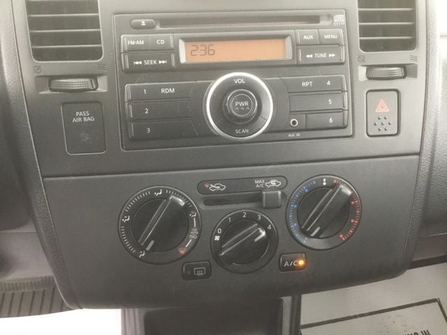 2011 Nissan Versa 1.8 S