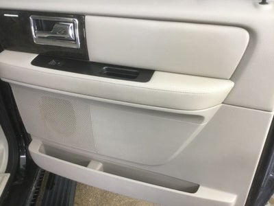 2015 Lincoln Navigator L Base