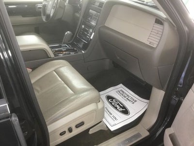 2015 Lincoln Navigator L Base