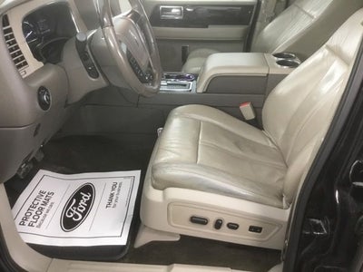 2015 Lincoln Navigator L Base