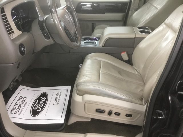 2015 Lincoln Navigator L Base