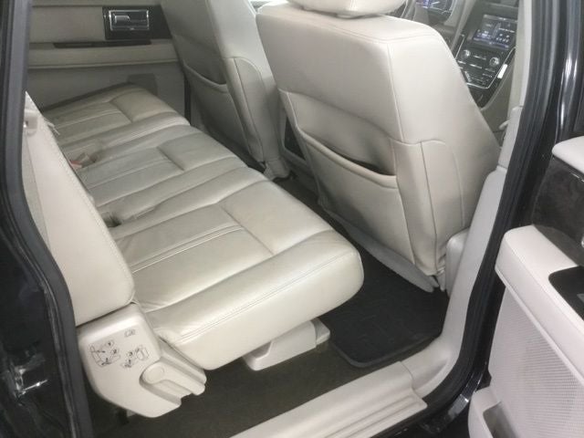 2015 Lincoln Navigator L Base