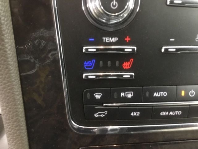 2015 Lincoln Navigator L Base