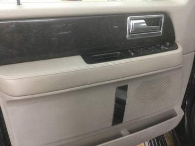 2015 Lincoln Navigator L Base