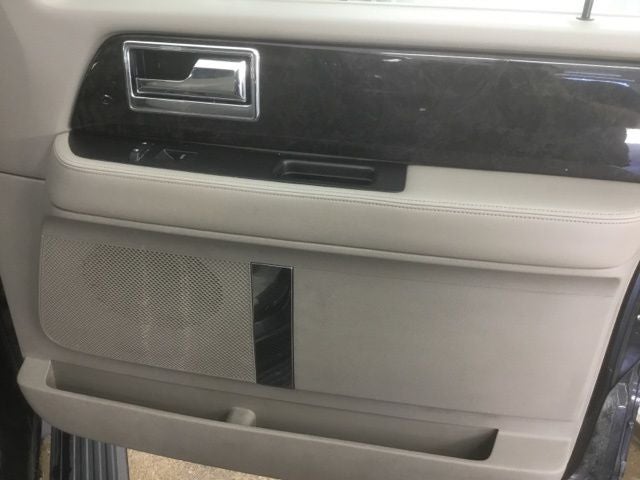 2015 Lincoln Navigator L Base