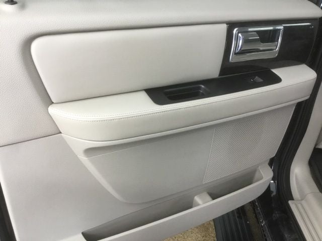 2015 Lincoln Navigator L Base