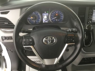 2020 Toyota Sienna XLE Premium 7 Passenger