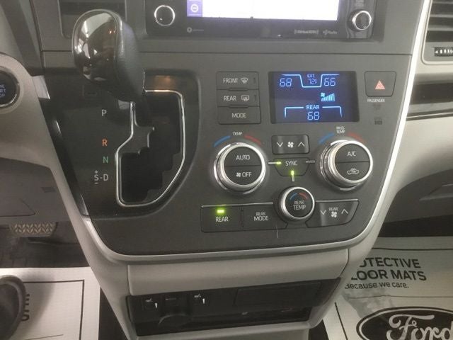 2020 Toyota Sienna XLE Premium 7 Passenger