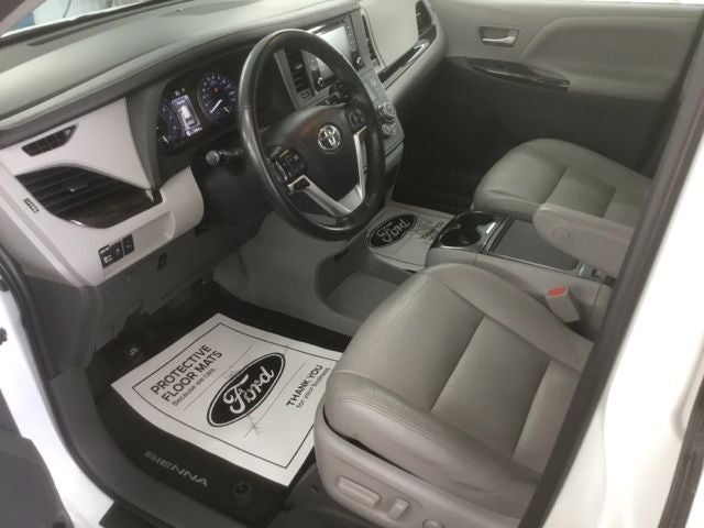 2020 Toyota Sienna XLE Premium 7 Passenger